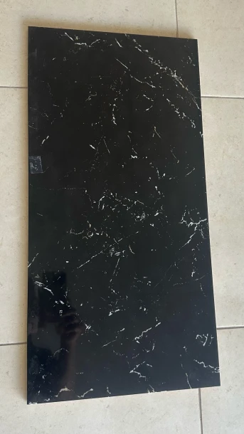 Marouina Nero Black 325x655mm - Glossy